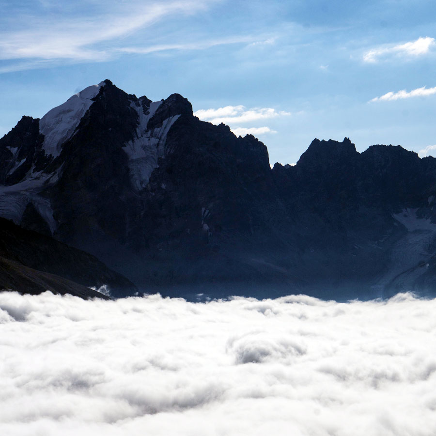 驕傲！山美股份歐洲員工勇攀歐洲第一峰-厄爾布魯士峰