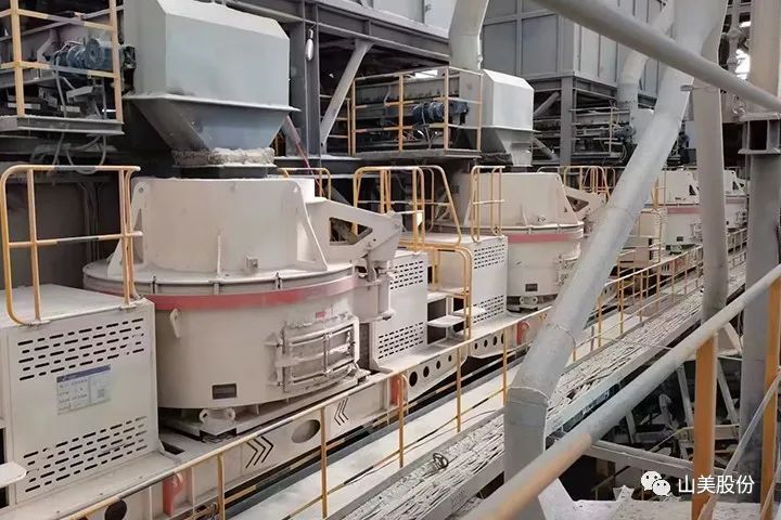 砂石協(xié)會(huì)報(bào)道！上海山美大進(jìn)料、大產(chǎn)量立式?jīng)_擊破碎機(jī)（制砂機(jī)）成功用于東方希望骨料生產(chǎn)線升級(jí)改造項(xiàng)目！