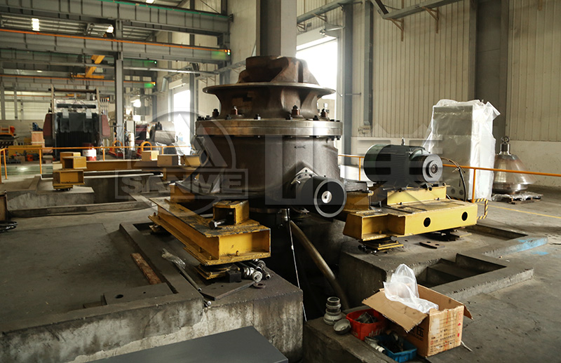 圓錐破碎機(jī)與錘式破碎機(jī)哪個(gè)破碎花崗巖效果好？