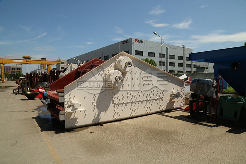 振動(dòng)篩入料時(shí)物料投放要注意什么？