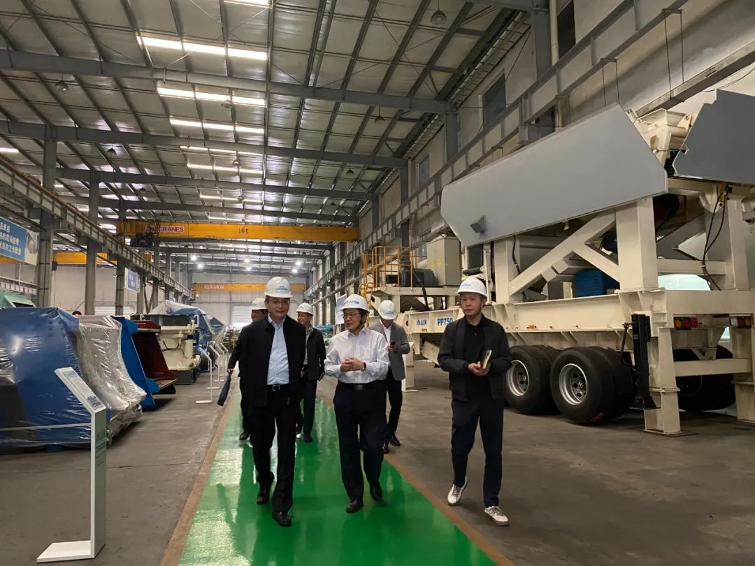 奉賢區(qū)人大常委會(huì)黨組書記、主任張培榮一行蒞臨上海山美股份開展“優(yōu)環(huán)境、穩(wěn)經(jīng)濟(jì)”大走訪大調(diào)研